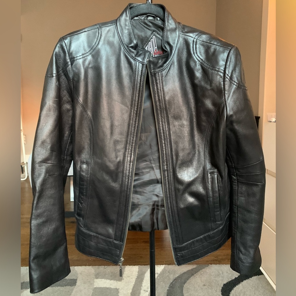 Women’s Black Leather Jacket Zippered